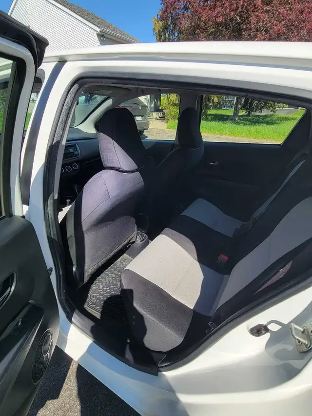 Toyota Yaris - Photo 5