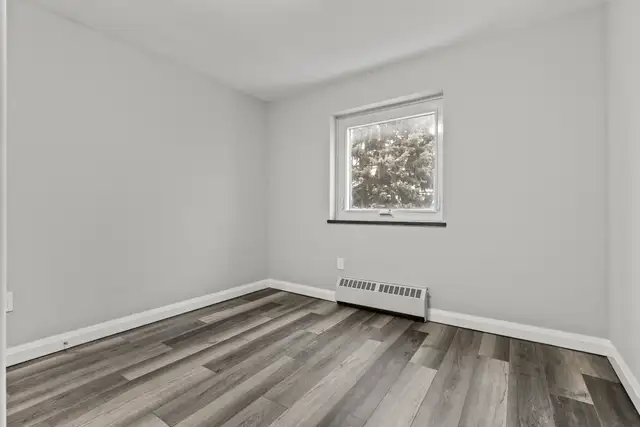 483 Linwell Road - 1 Bedroom Deluxe for Rent in St. Catharines - Photo 4