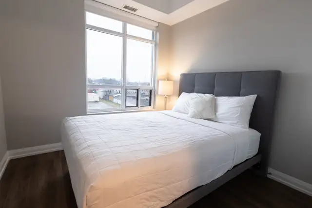 6289 McLeod - 2  Bedroom Furnished for Rent in Niagara Falls - Photo 3