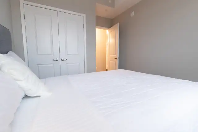 6289 McLeod - 2  Bedroom Furnished for Rent in Niagara Falls - Photo 4