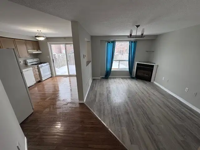 N.E. Barrie 3 Bedroom   room in bsmt, 1.5 bath, lots of parking - Photo 2