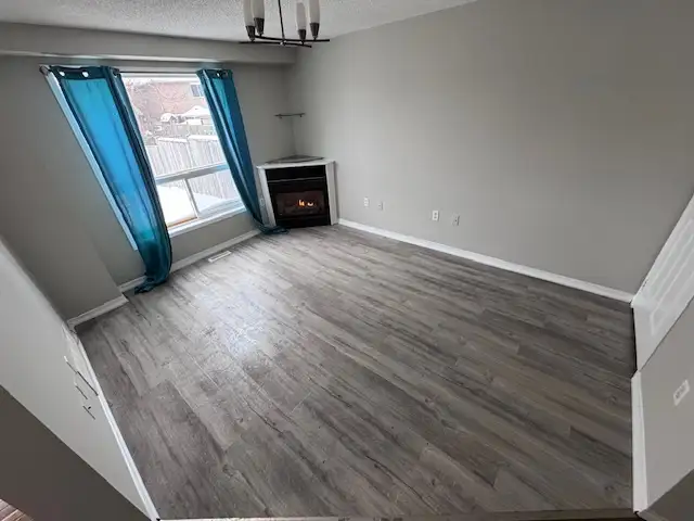 N.E. Barrie 3 Bedroom   room in bsmt, 1.5 bath, lots of parking - Photo 3