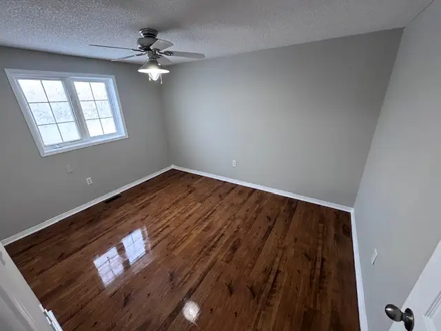 N.E. Barrie 3 Bedroom   room in bsmt, 1.5 bath, lots of parking - Photo 8