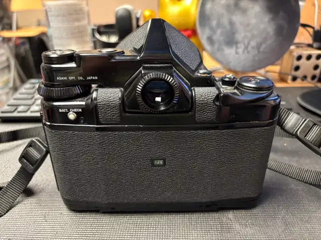 Pentax 67 3rd generation outfit - Photo 2
