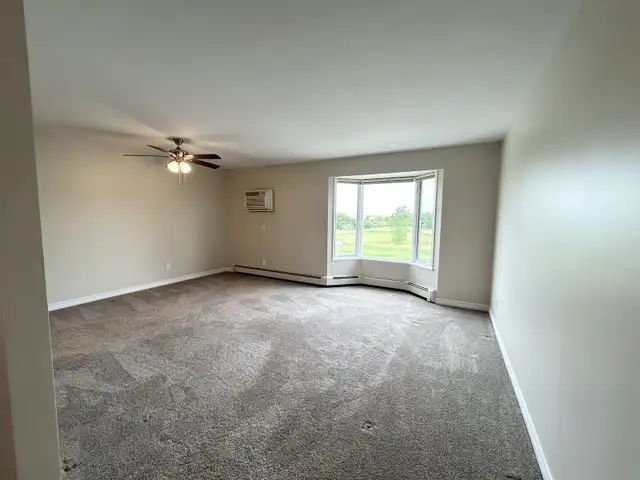 Ground Floor Seniors Apartment - Photo 3