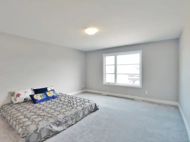 4 Bedroom Single Family Home for Rent, Garage, Russell, Ottawa - Photo 8