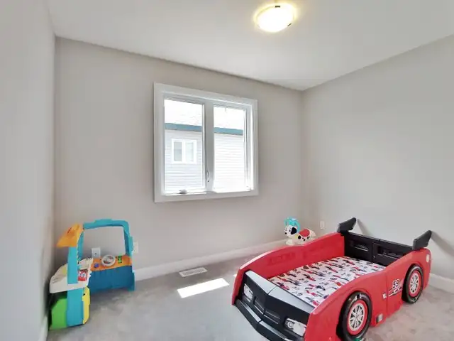 4 Bedroom Single Family Home for Rent, Garage, Russell, Ottawa - Photo 17