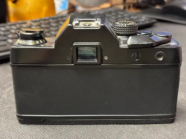 Contax RTS SN#068013 Film Camera - $225 - Photo 2