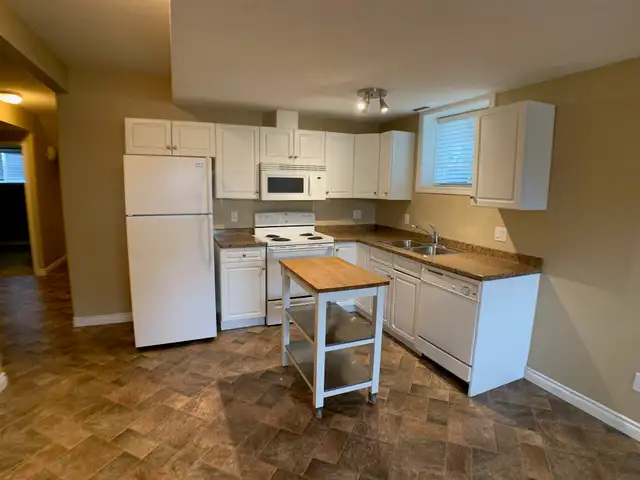 195B Loutit Rd