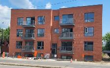 Luxueux condo neuf et moderne 4 1/2 Métro PIE-IX