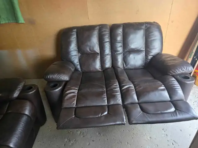Used brown leather recliner. Free delivery & sofa disposal - Photo 4