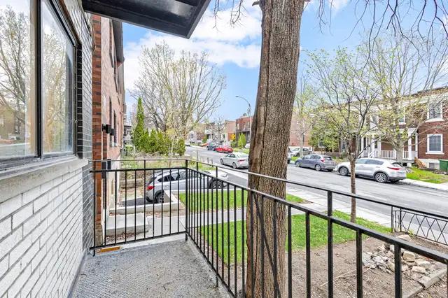 Bright 1½ NDG | Balcony · Heat & Hot Water Included $1100 - Photo 7
