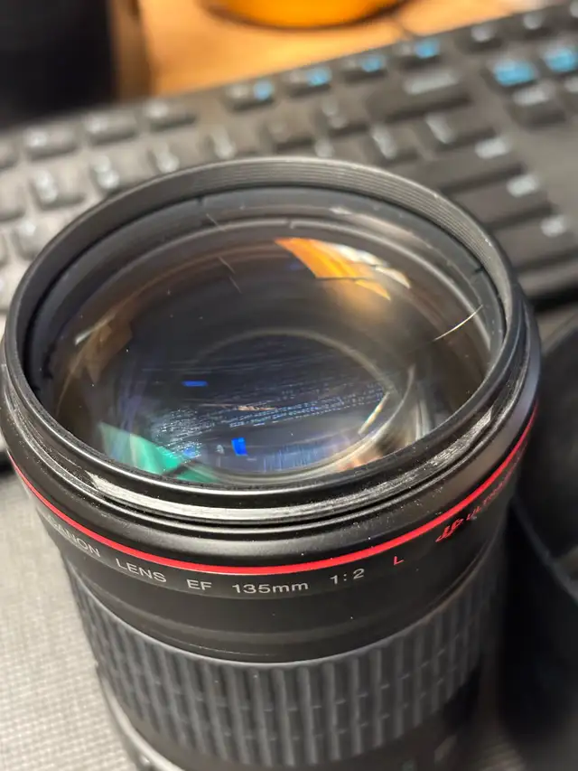Canon EF 135mm f2 L Lens - Photo 2