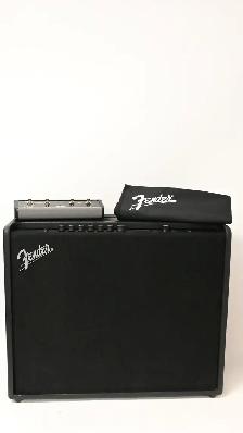 Fender Mustang GT-200 Combo Amp 200W 2x12  footswitch and covers