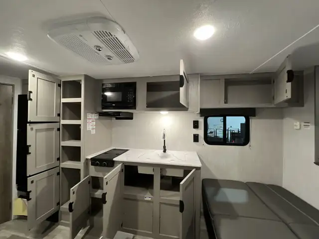 2025 Forest River Viking 26BH, LIGHT WEIGHT, BUNKS SPACIOUS - Photo 19