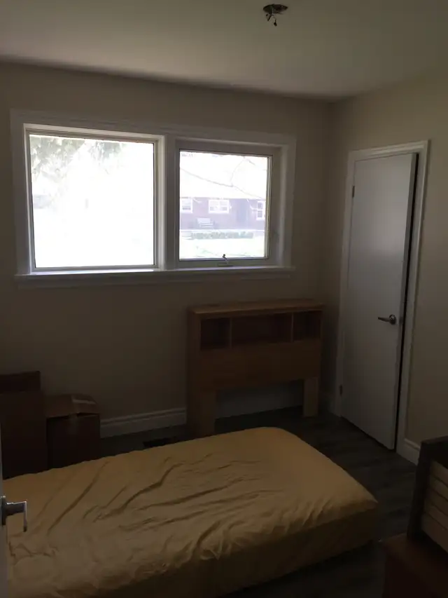 Updated 3 Bedroom Upper Unit – North End St. Catharines – Availa - Photo 15