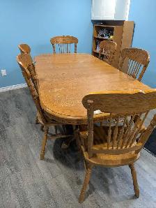Kitchen Table & 6 Chairs