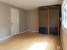 ROOM RENTAL IN HEART OF MISSISSAUGA SQUARE ONE. MALE ONLY - Photo 3