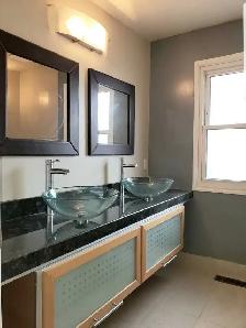 ROOM RENTAL IN HEART OF MISSISSAUGA SQUARE ONE. MALE ONLY - Photo 5