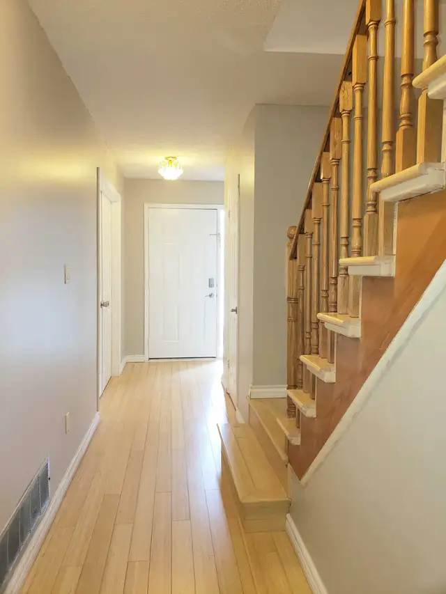 ROOM RENTAL IN HEART OF MISSISSAUGA SQUARE ONE. MALE ONLY - Photo 6