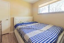 Adorable 3 Bed 1 Bath Main Floor Unit - Pet Friendly! - Photo 14