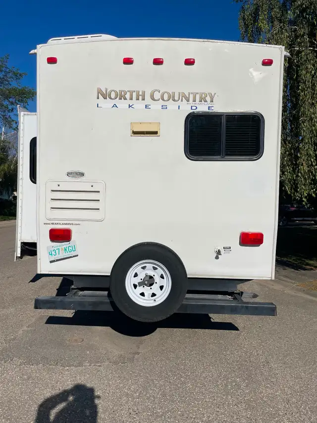 For Sale- 2011 Heartland - North Country Lakeside 29 ft RV - Photo 7