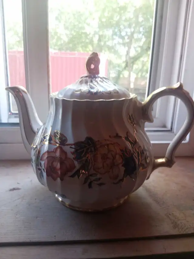 Vintage Tea Set - Photo 3