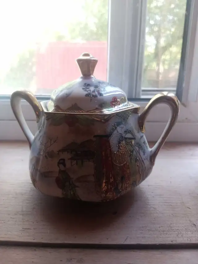 Vintage Tea Set - Photo 4