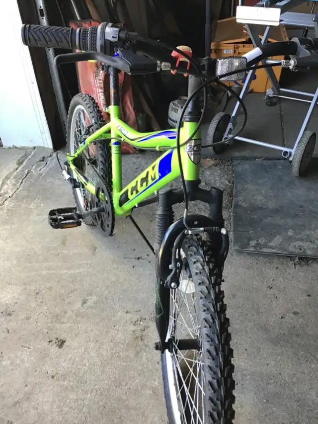 CCM F52.0 KIDS 6 SPEED BIKE 20 inch WHEELS - Photo 5