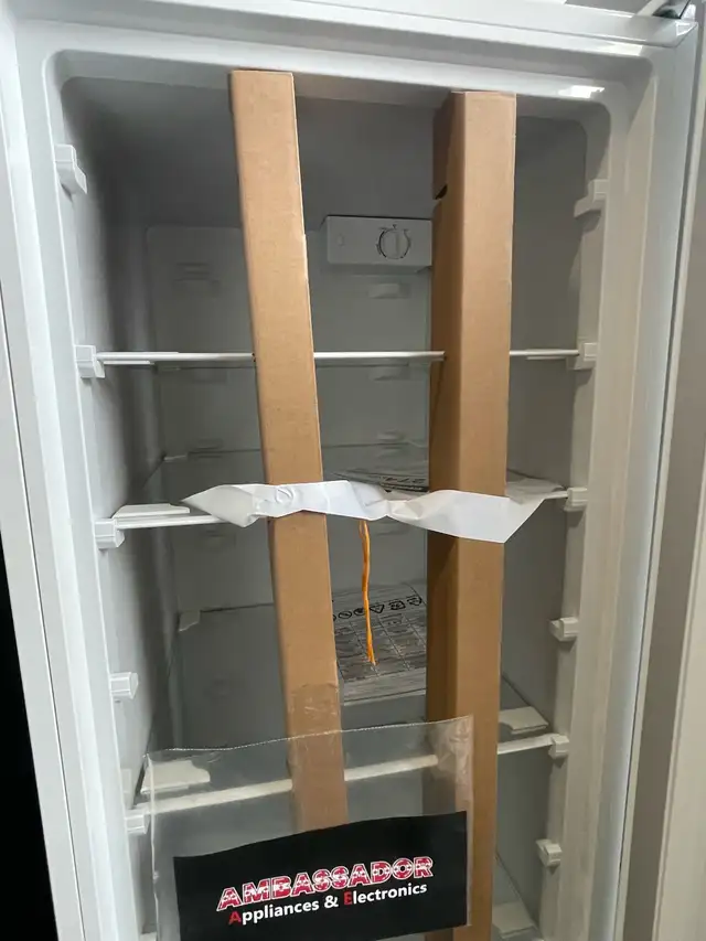 NEW Arctic King 2 In 1 Convertible  Freezer & Fridge 7.0  Cu.Ft - Photo 5