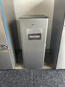NEW 20" Hisense 6.3 Cu.Ft Large Compact Fridge (Stainless Steel)