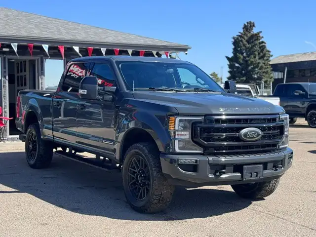 2021 FORD F-350 SUPER DUTY LARIAT • 6.7L DIESEL • 4X4 - Photo 3
