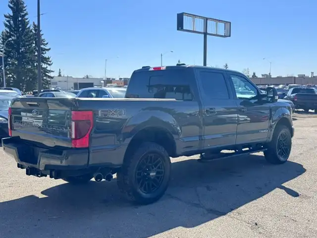 2021 FORD F-350 SUPER DUTY LARIAT • 6.7L DIESEL • 4X4 - Photo 5
