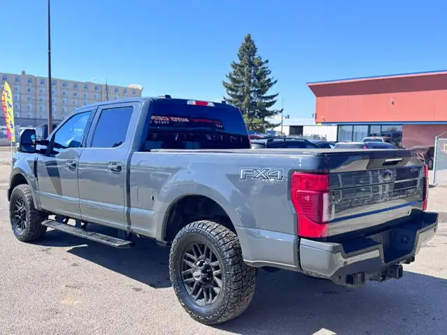 2021 FORD F-350 SUPER DUTY LARIAT • 6.7L DIESEL • 4X4 - Photo 7