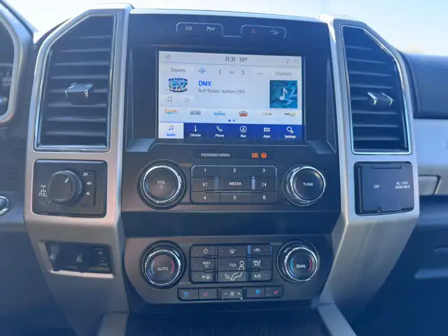 2021 FORD F-350 SUPER DUTY LARIAT • 6.7L DIESEL • 4X4 - Photo 11