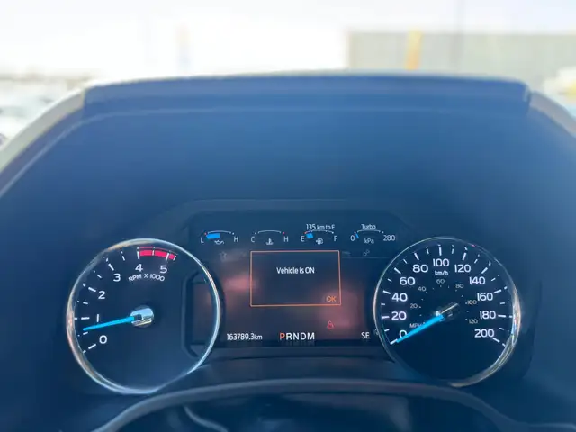 2021 FORD F-350 SUPER DUTY LARIAT • 6.7L DIESEL • 4X4 - Photo 18