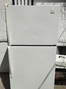 Whirlpool Refridgerator/Fridge