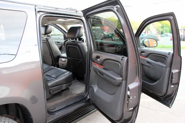2011 Chevrolet Suburban LT 4x4 loaded Certified 2 Year W - Photo 12