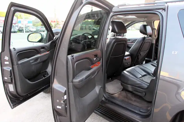 2011 Chevrolet Suburban LT 4x4 loaded Certified 2 Year W - Photo 13