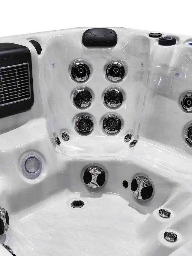 ORION HOT TUB FOR SALE - Photo 6