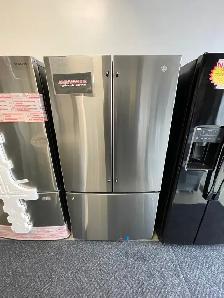 NEW 36" GE French Door Fridge (27.0 Cu.Ft) Interior Water & Ice)
