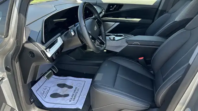 2025 Cadillac OPTIQ Sport - Photo 7