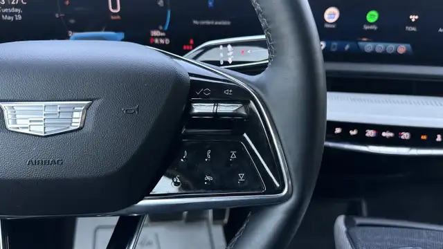 2025 Cadillac OPTIQ Sport - Photo 15