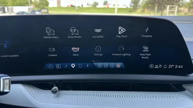 2025 Cadillac OPTIQ Sport - Photo 17