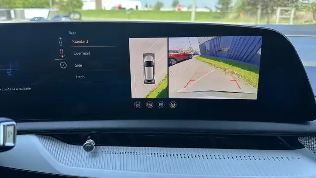 2025 Cadillac OPTIQ Sport - Photo 18