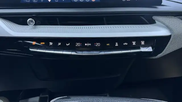 2025 Cadillac OPTIQ Sport - Photo 19