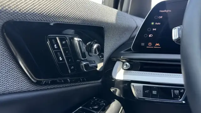 2025 Cadillac OPTIQ Sport - Photo 21