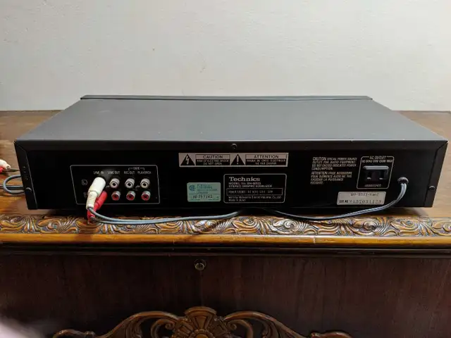 Classic Technics SH-8033 Stereo Graphic Equalizer - Photo 2