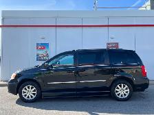 2013 Chrysler Town & Country TOURING-WHEELCHAIR ACCESSIBLE VAN - Photo 8