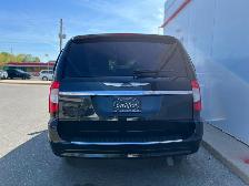 2013 Chrysler Town & Country TOURING-WHEELCHAIR ACCESSIBLE VAN - Photo 9